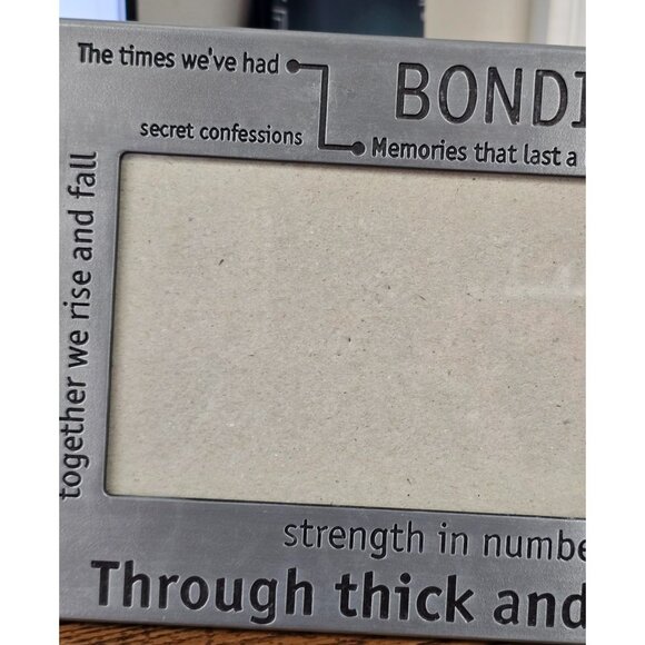 Decorative Friends Bonding Photo Frame - Picture 5 of 7